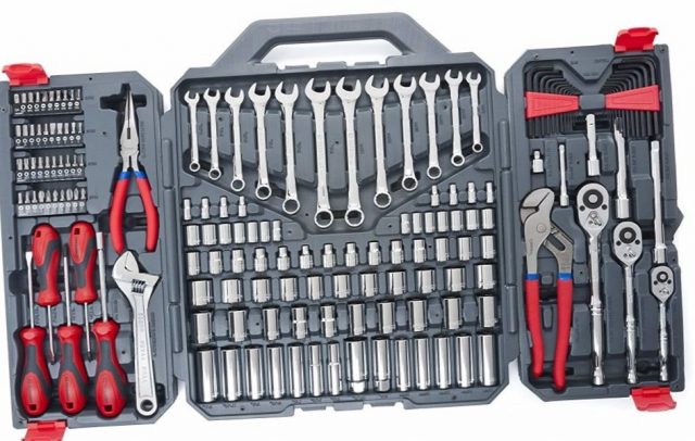 A Guide to Buy a Mechanical Tool Set Roller Cabinet - Engineers Network