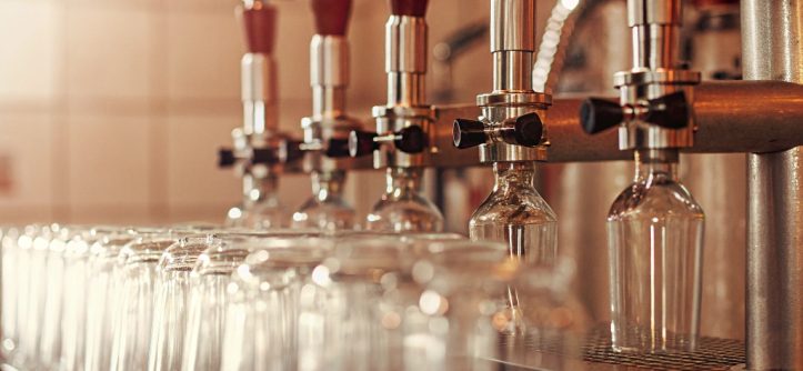 Get crystal clear, hygienic glasses every time with our industrial bar and pub glass washers. Maximize safety and minimize hassle!