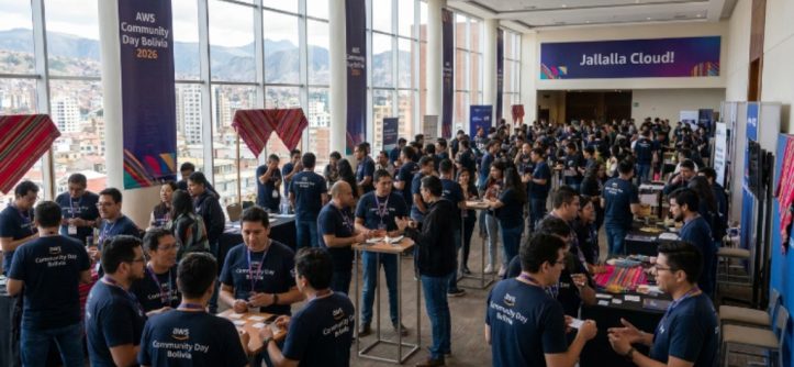 Attendees networking at AWS Community Day Bolivia 2026 tech conference